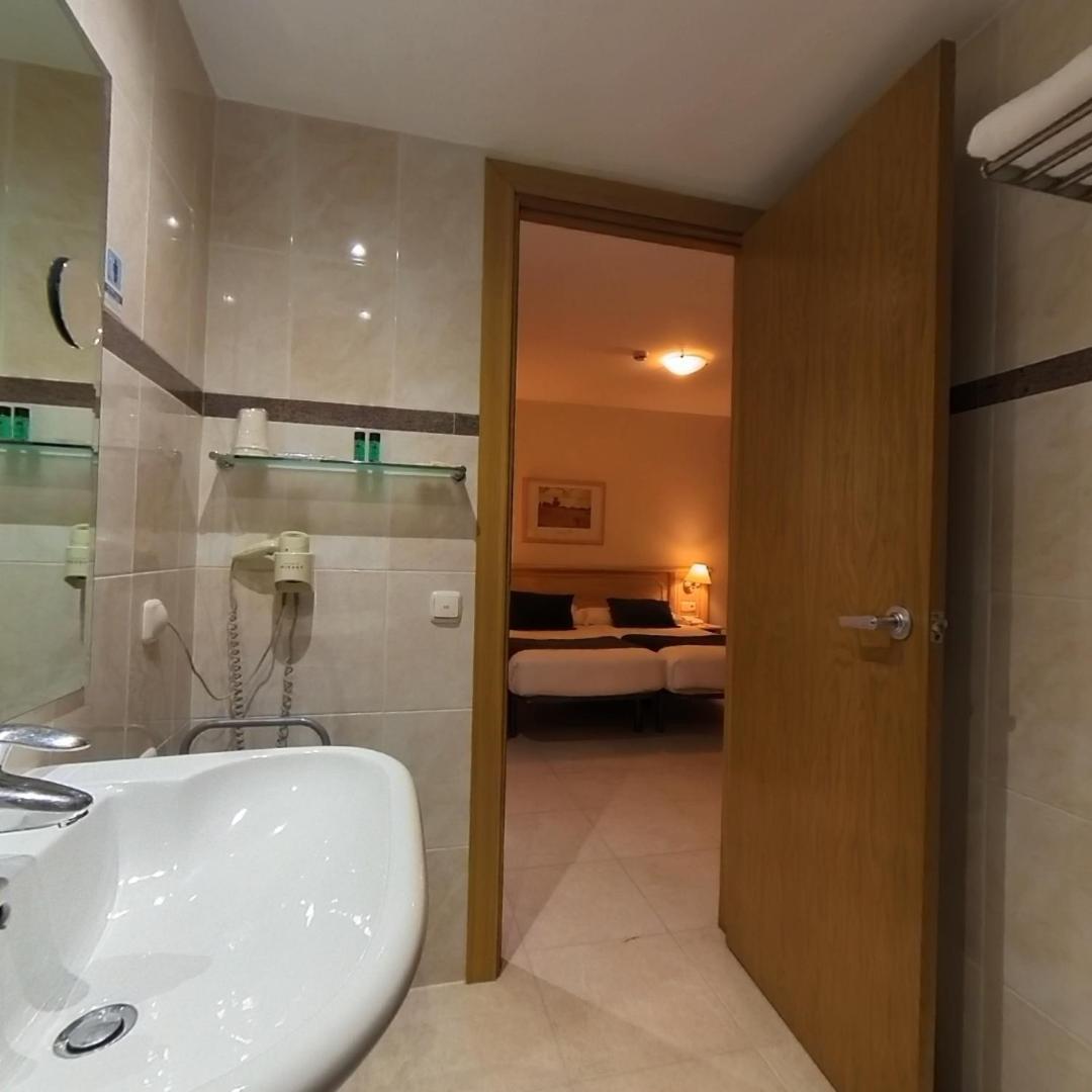 Hotel Cubil باس دي لا كاسا المظهر الخارجي الصورة